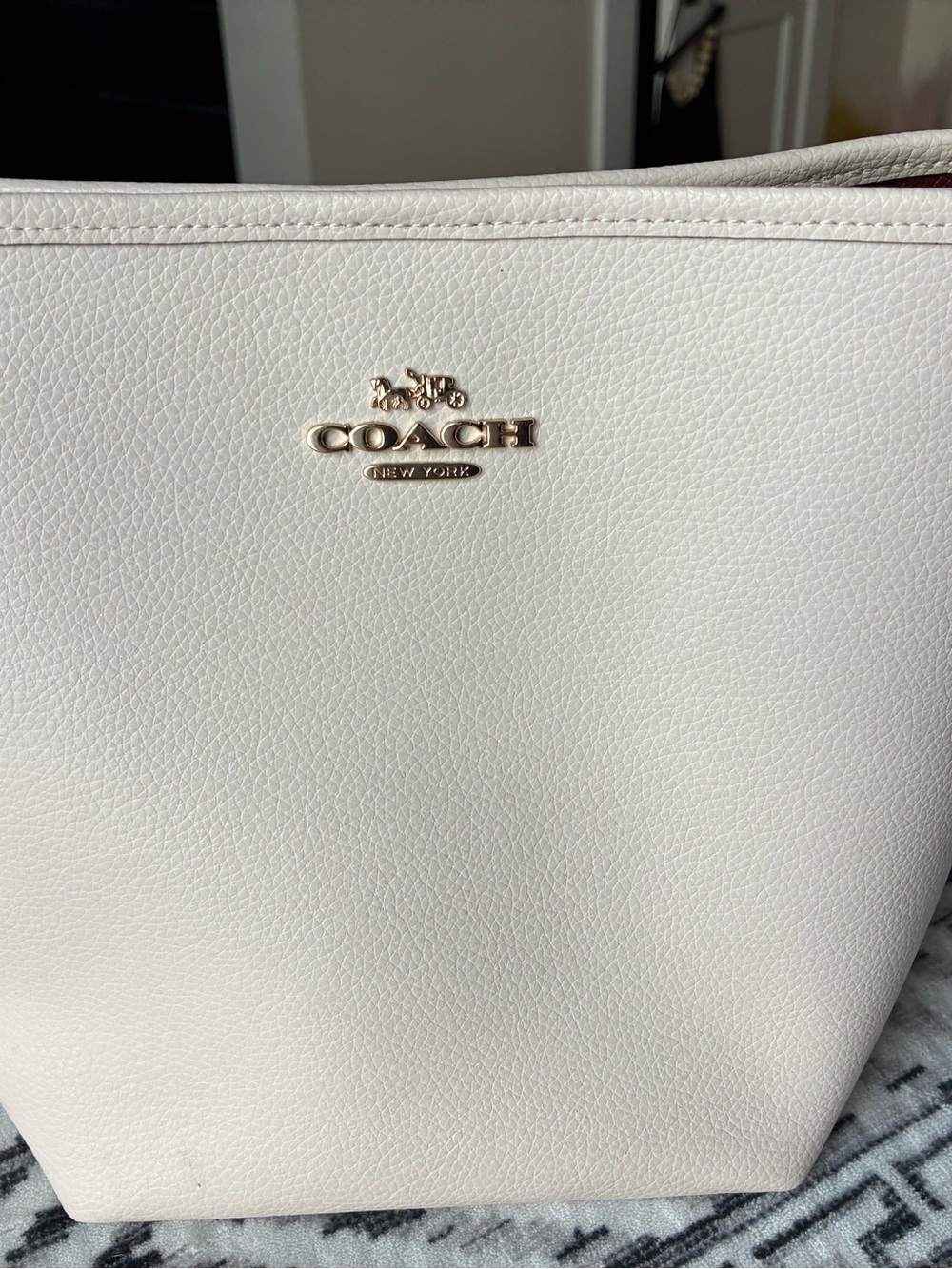 Coach Cream Leather Tote with Gold Logo - Picture 2 of 12